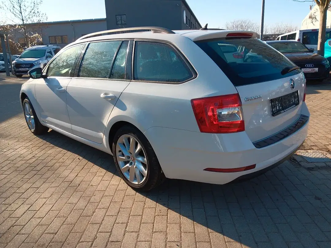 Skoda Octavia Combi Tour - Thumbnail 5