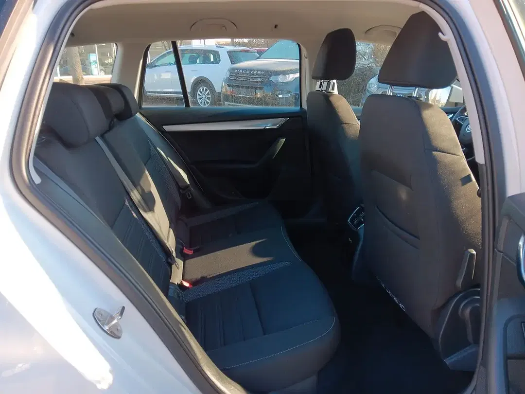 Skoda Octavia Combi Tour - Thumbnail 7