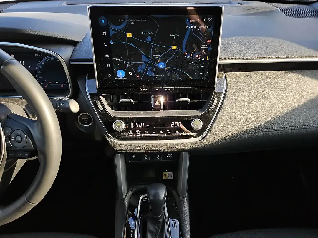 Toyota Corolla Cross Style - Thumbnail 12