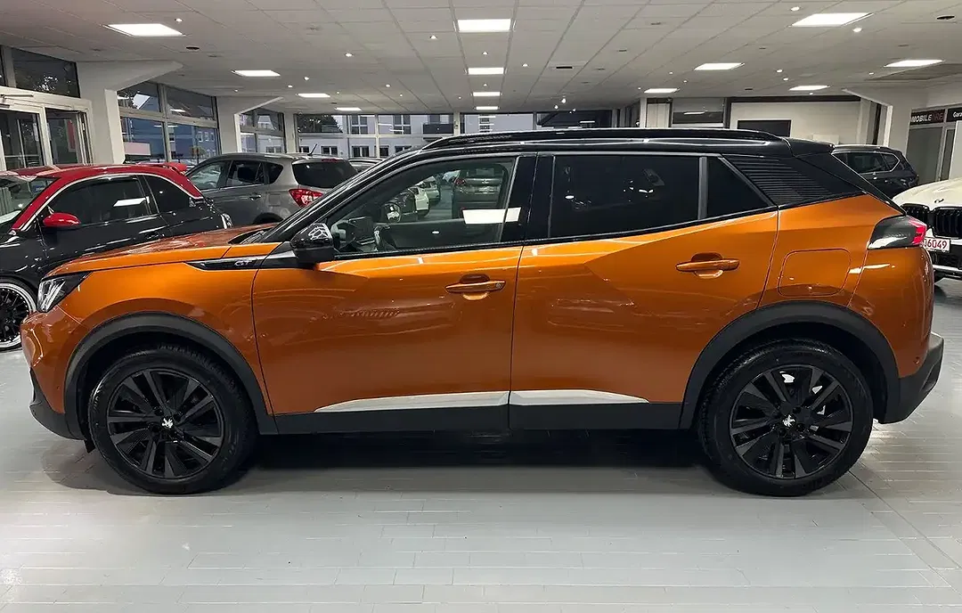 Peugeot 2008 GT - Thumbnail 6