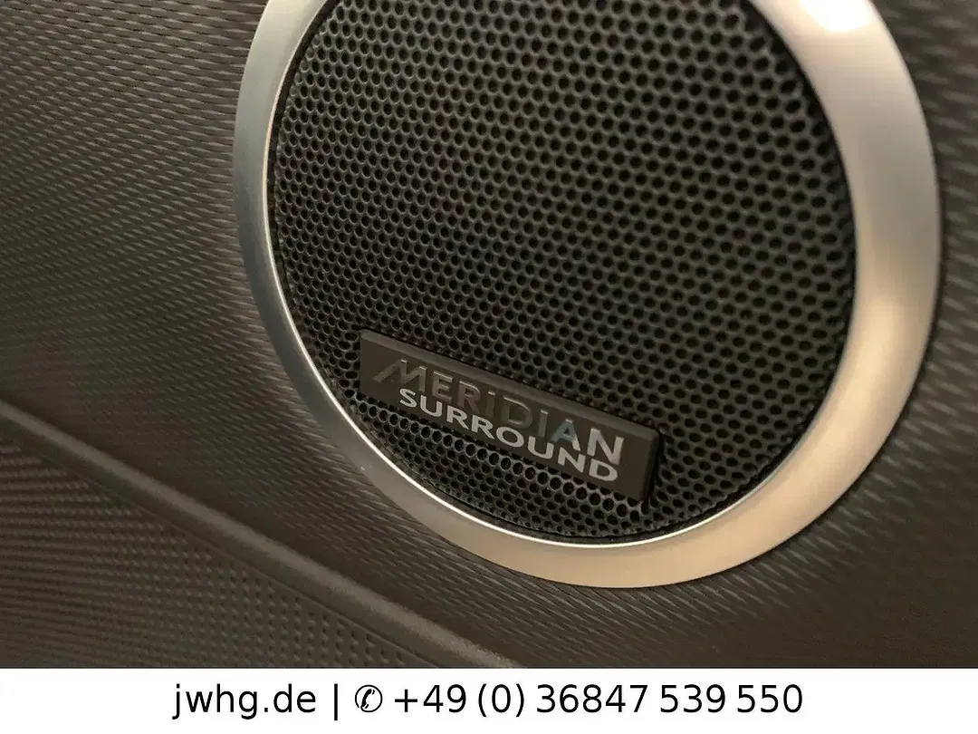 Land Rover Discovery R-Dynamic SE - Thumbnail 10