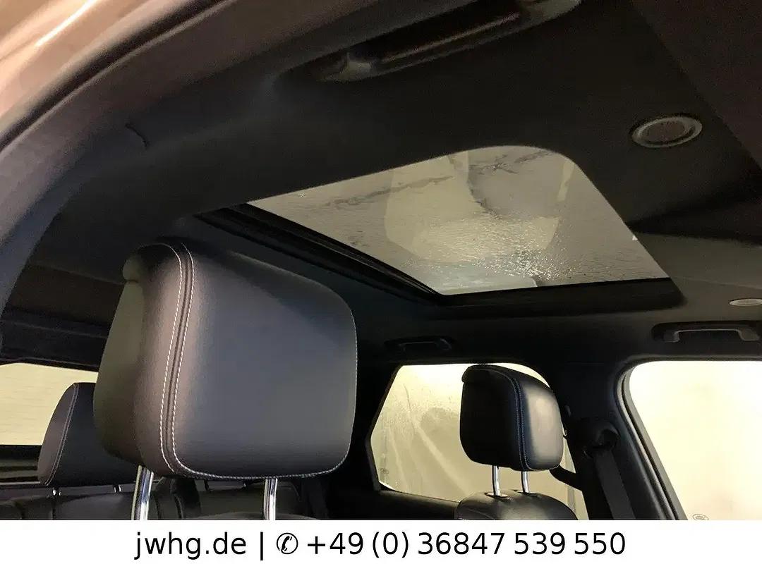 Land Rover Discovery R-Dynamic SE - Thumbnail 8
