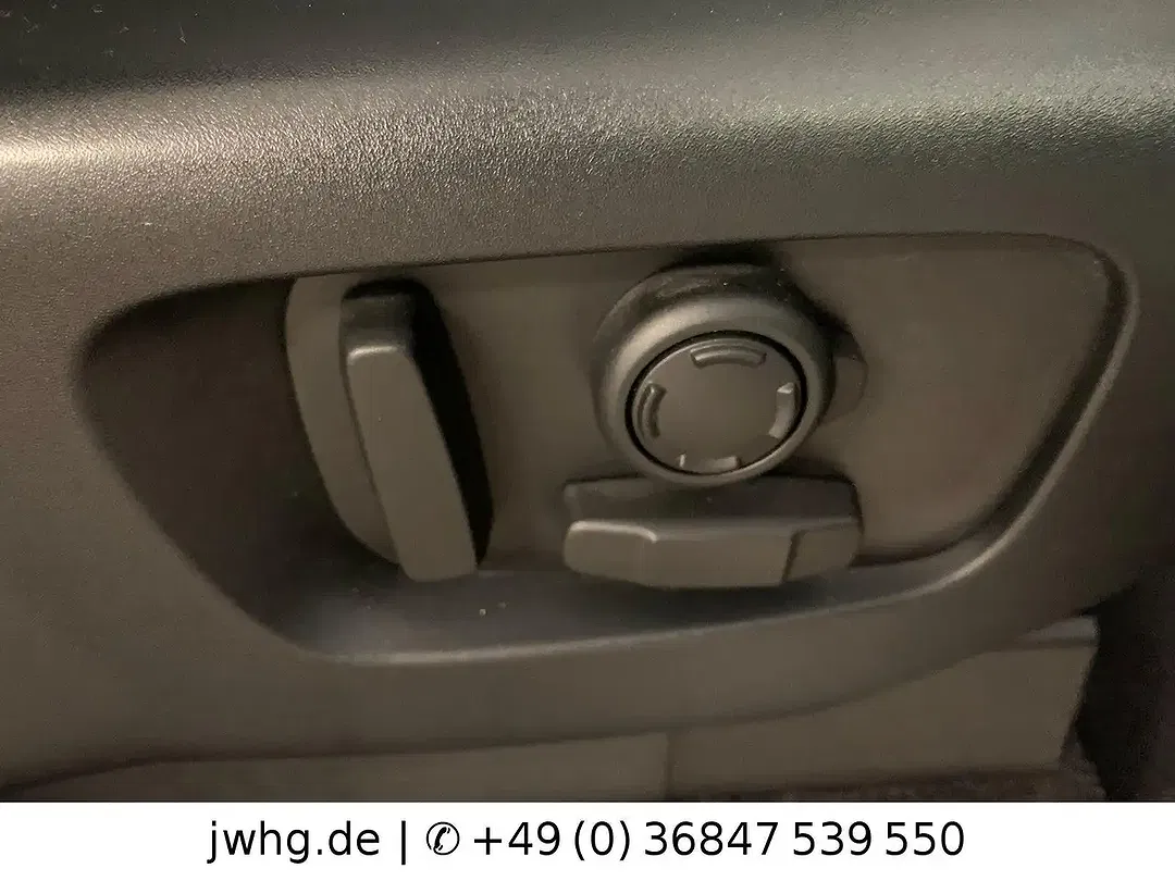 Land Rover Discovery R-Dynamic SE - Thumbnail 9