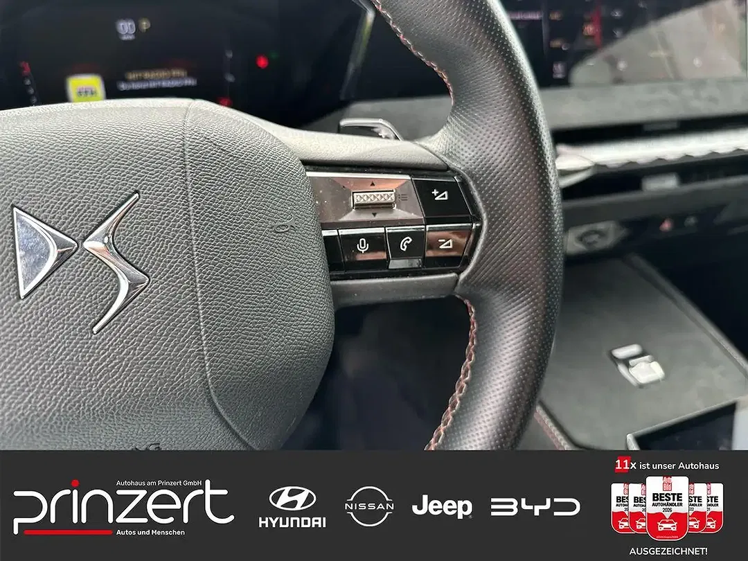DS Automobiles DS 4 - Thumbnail 11