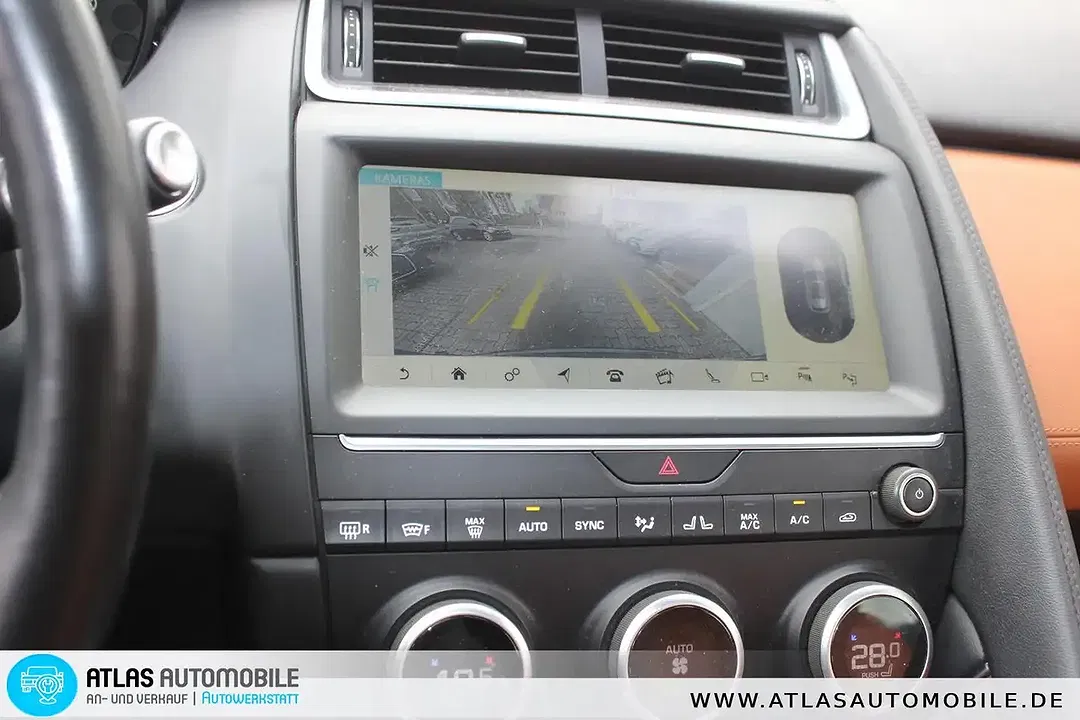 Jaguar E-Pace 4x4 HSE - Thumbnail 4