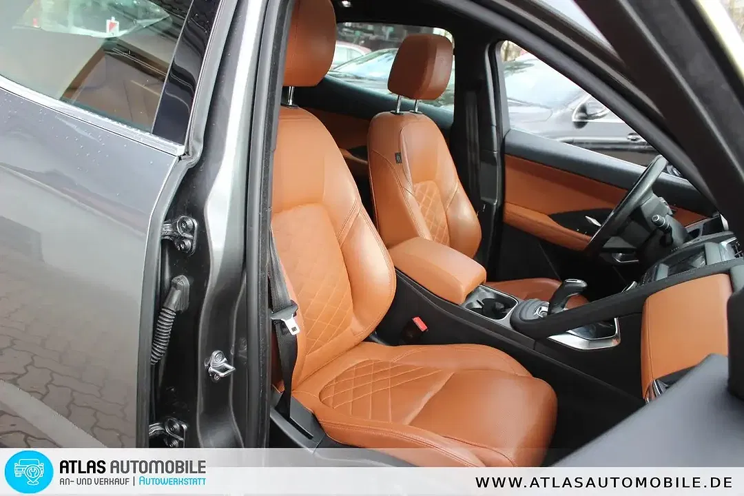 Jaguar E-Pace 4x4 HSE - Thumbnail 6