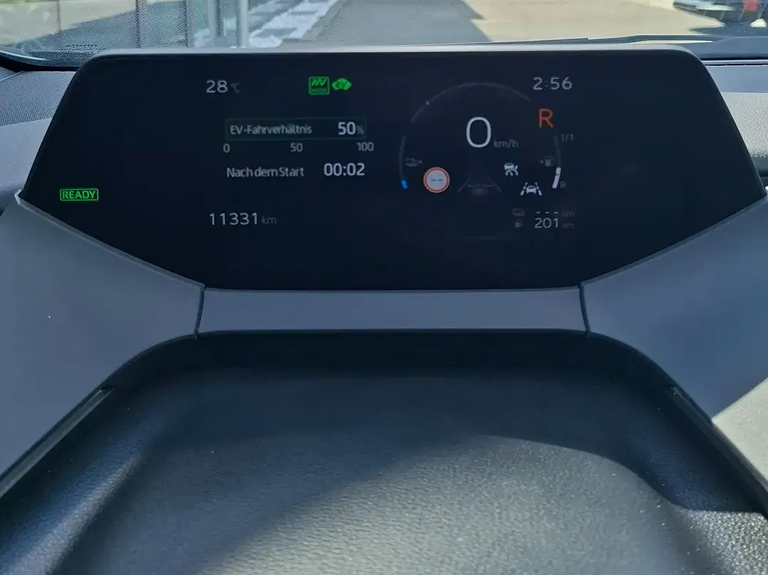 Toyota Prius VVT-i Hybrid PHEV Executive - Thumbnail 7