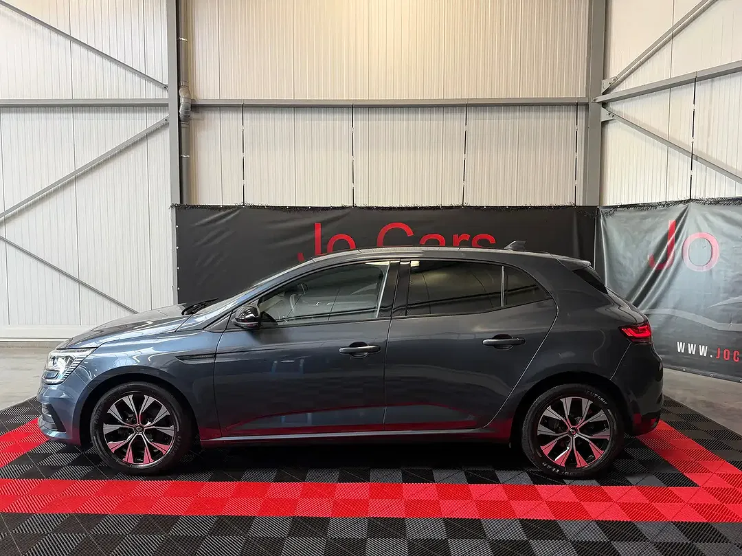 Renault Megane TCe Limited - Thumbnail 3