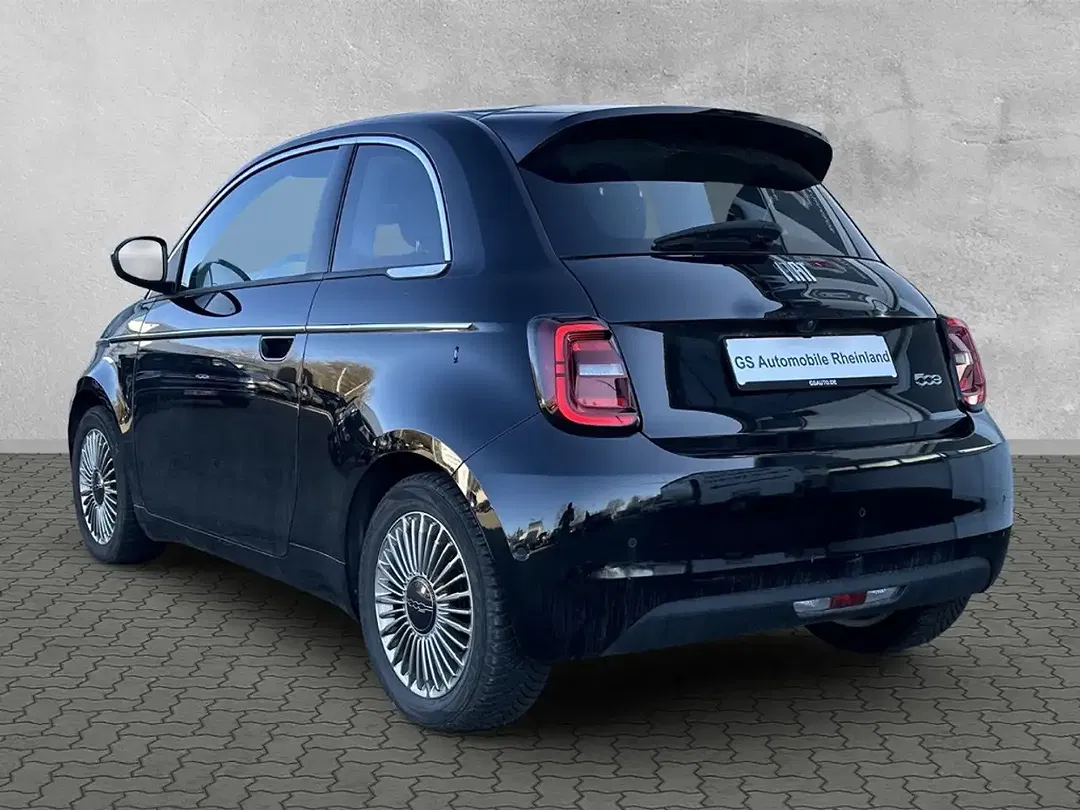 Fiat 500e - Thumbnail 3