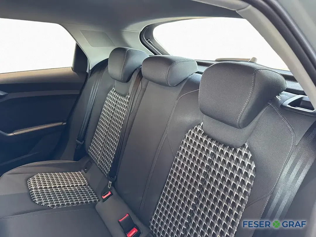 Audi A1 30 TFSI S line - Thumbnail 13