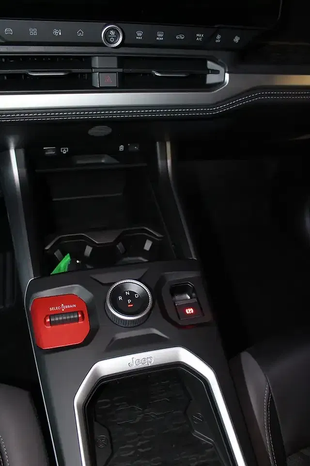 Jeep Compass 1.2 e-Hybrid DCT Edition - Thumbnail 14