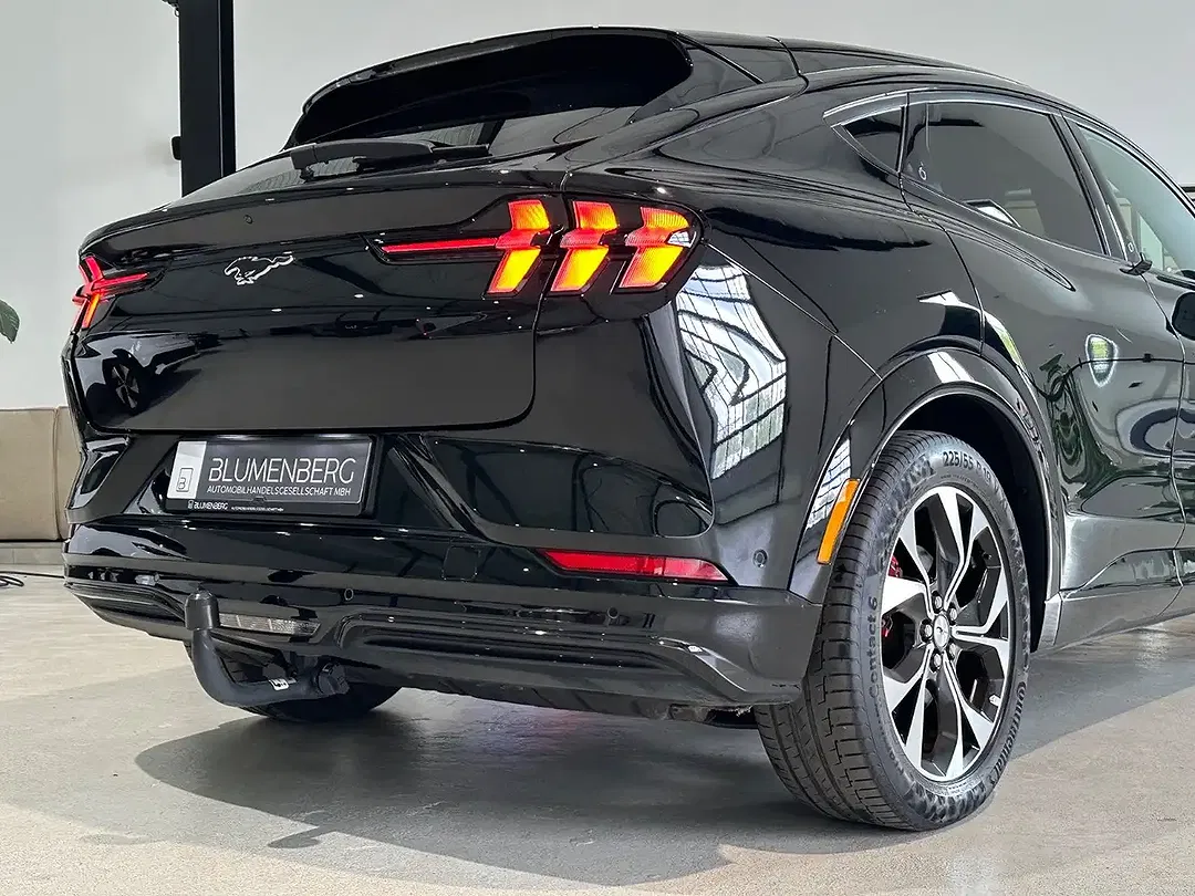 Ford Mustang Mach-E Premium - Thumbnail 7
