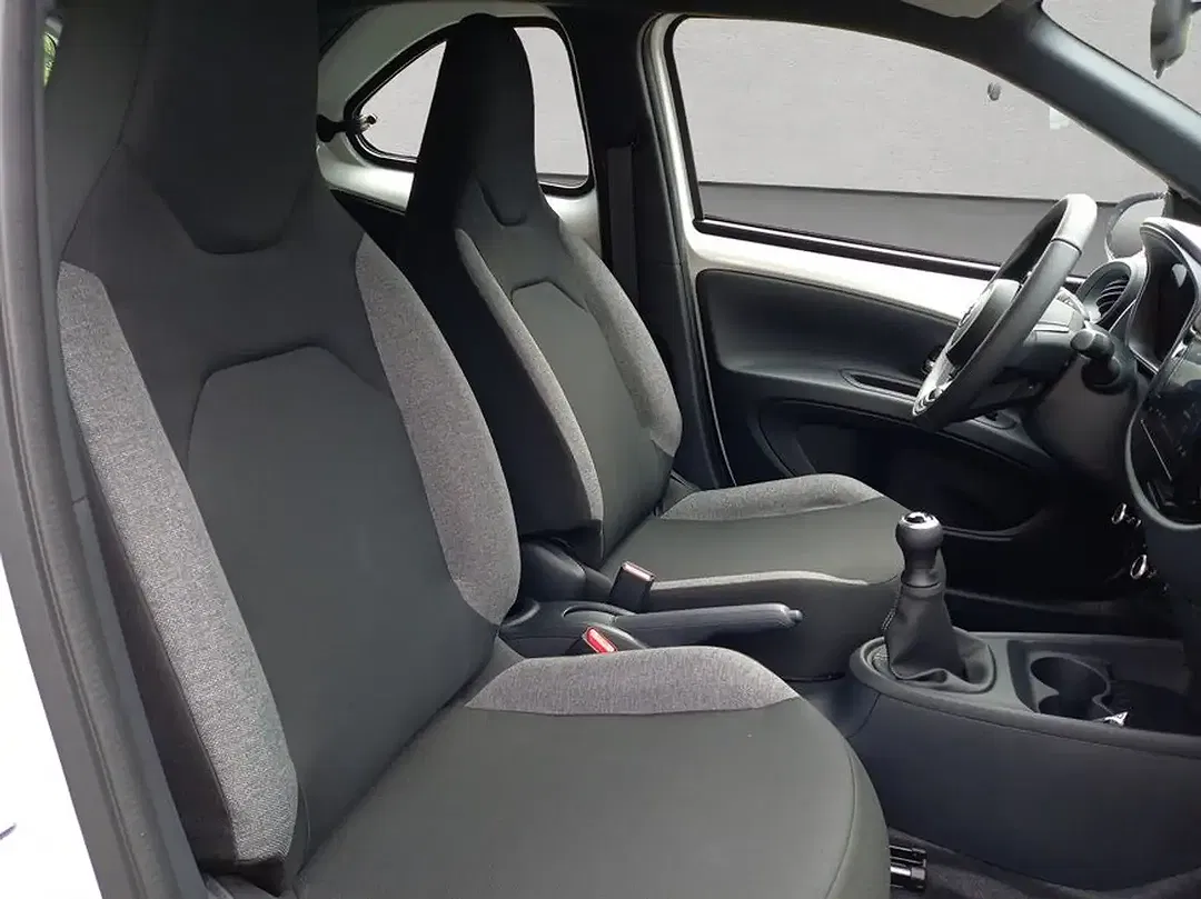 Toyota Aygo X Business Edition - Thumbnail 17
