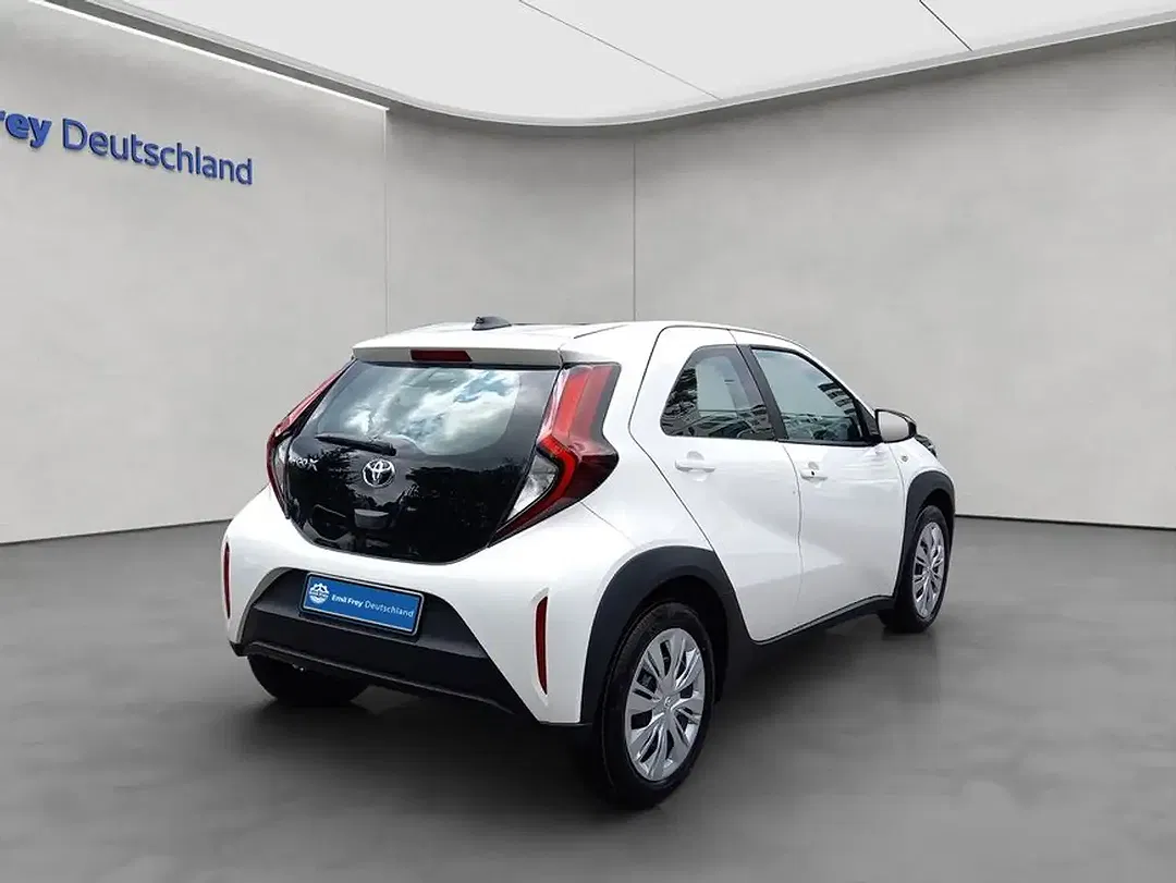 Toyota Aygo X Business Edition - Thumbnail 5