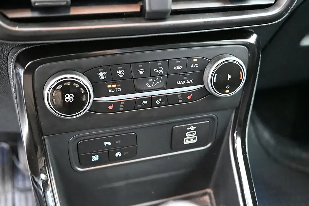 Ford EcoSport 1.0 EcoBoost Titanium - Thumbnail 8