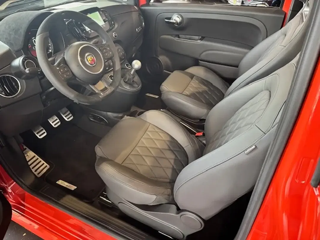 Abarth 695C Turismo - Thumbnail 13