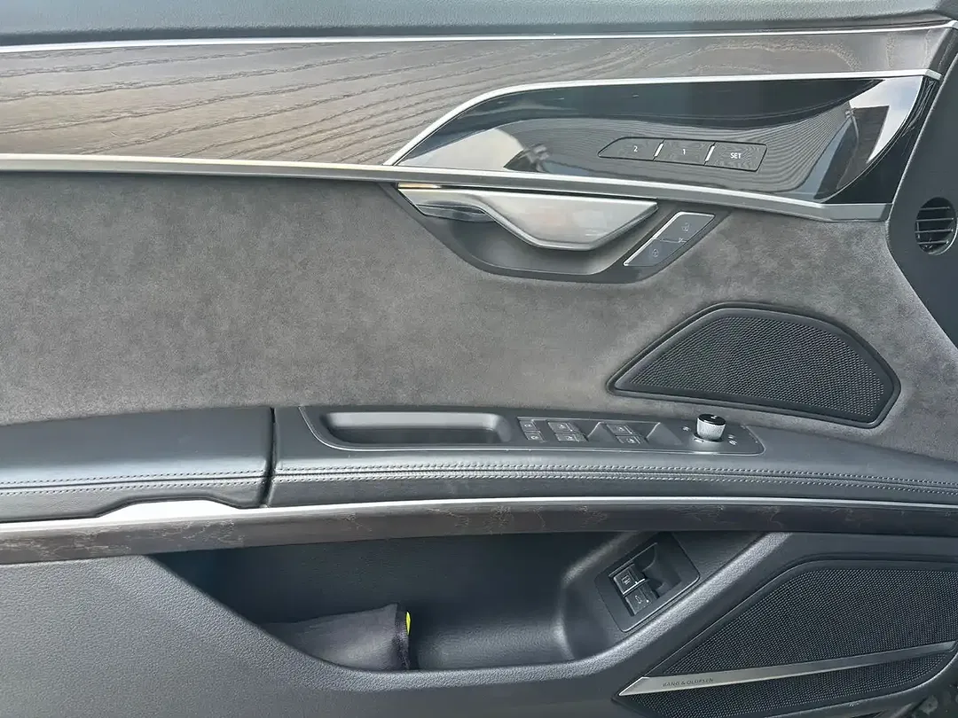 Audi A8 60 TFSI e quattro - Thumbnail 10