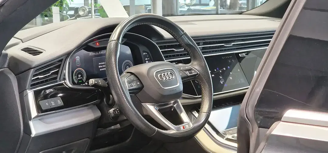 Audi Q8 55 TFSI e AUT quattro - foto 15