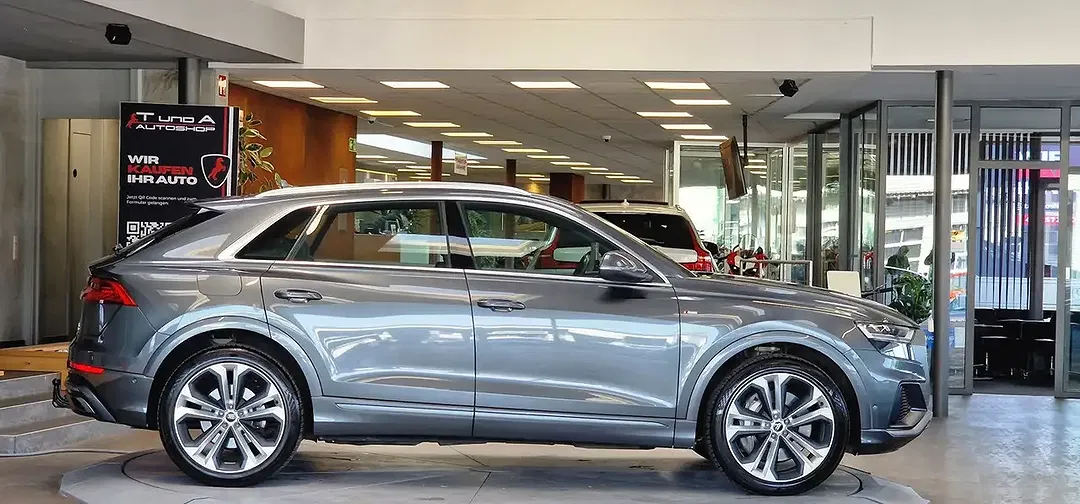 Audi Q8 55 TFSI e AUT quattro - Thumbnail 5