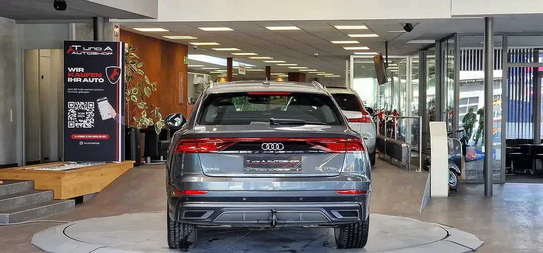 Audi Q8 55 TFSI e AUT quattro - Thumbnail 9
