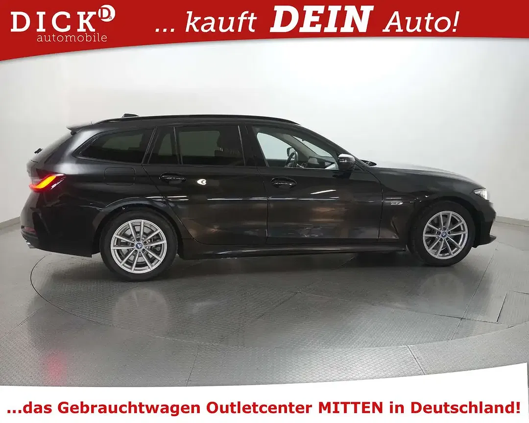 BMW 330 Sport Line - Thumbnail 2