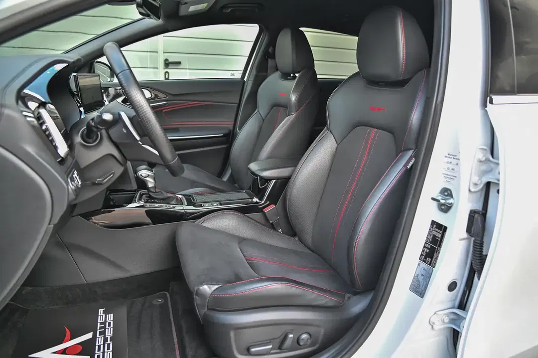 Kia ProCeed / pro_cee'd 1.6 T-GDI GT Comfort - Thumbnail 12