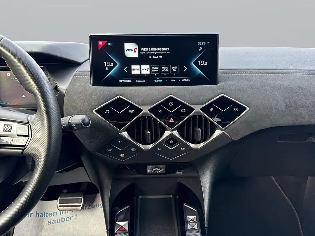 DS Automobiles DS 3 Crossback - Thumbnail 13