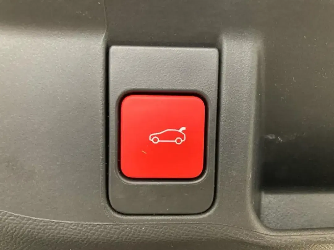 DS Automobiles DS 4 - Thumbnail 11