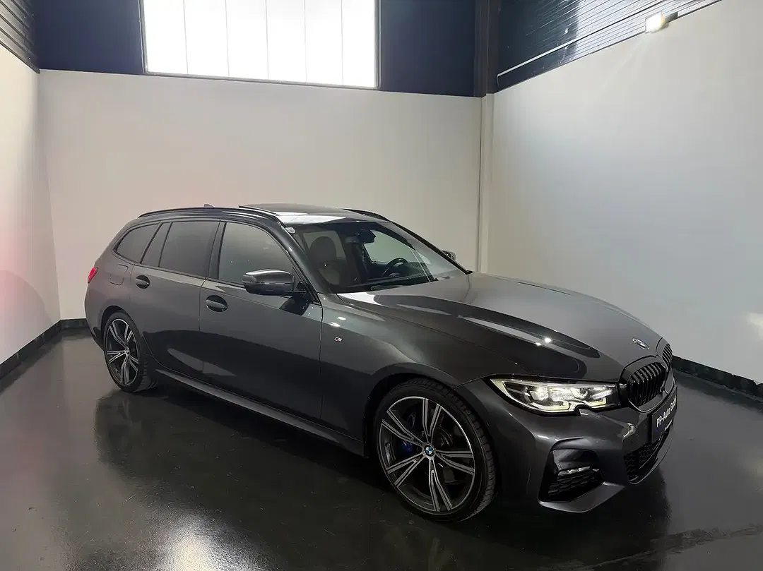 BMW 320 xDrive M Sport - Thumbnail 5