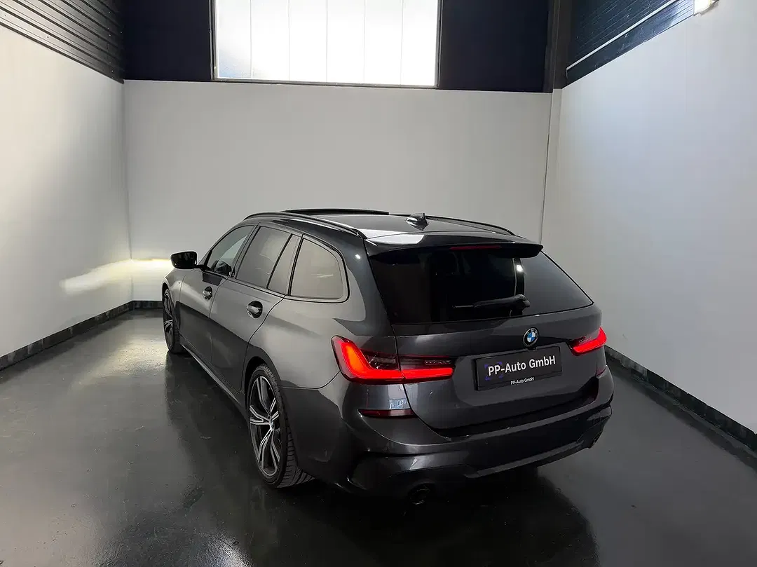 BMW 320 xDrive M Sport - Thumbnail 7