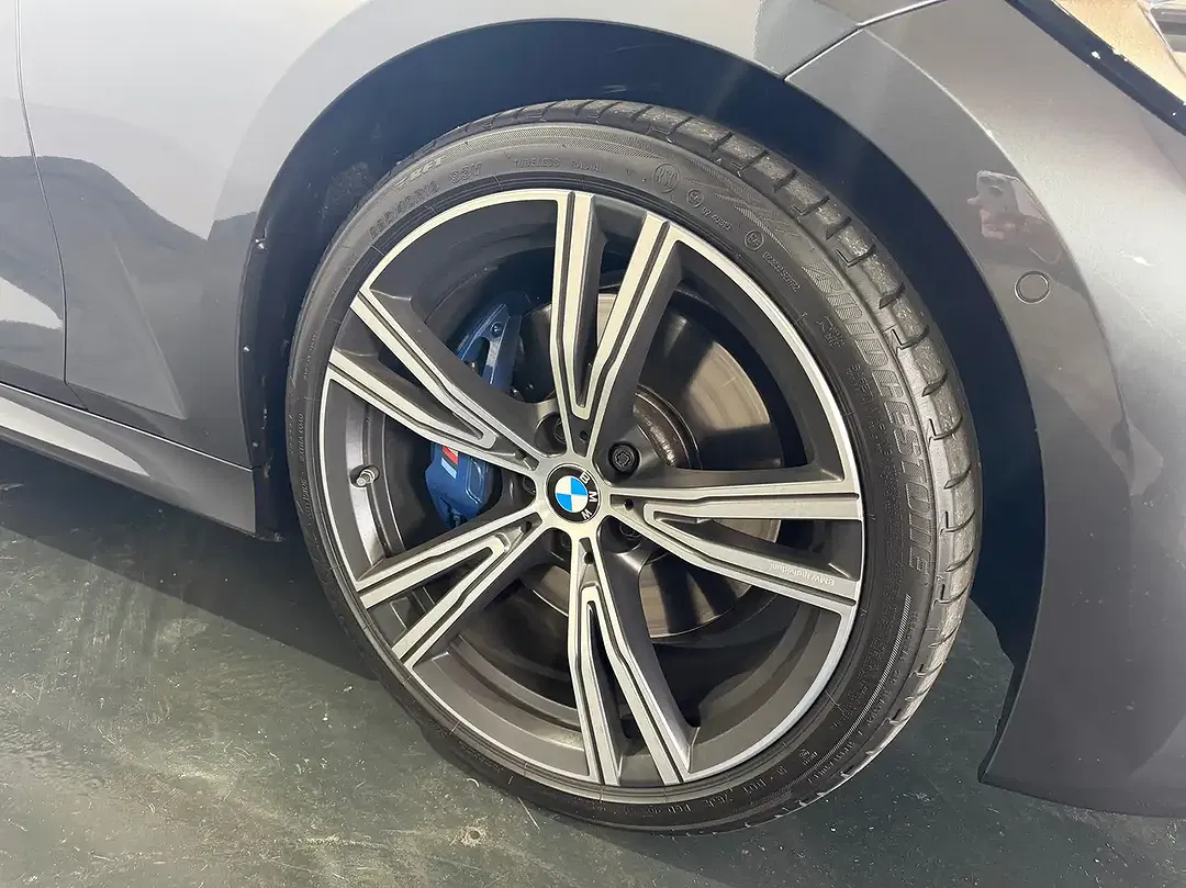 BMW 320 xDrive M Sport - Thumbnail 9