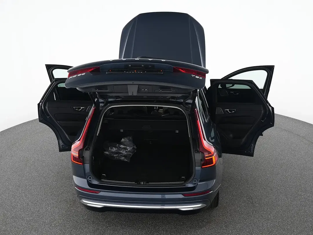 Volvo XC60 T8 AWD Ultra Bright - Thumbnail 13