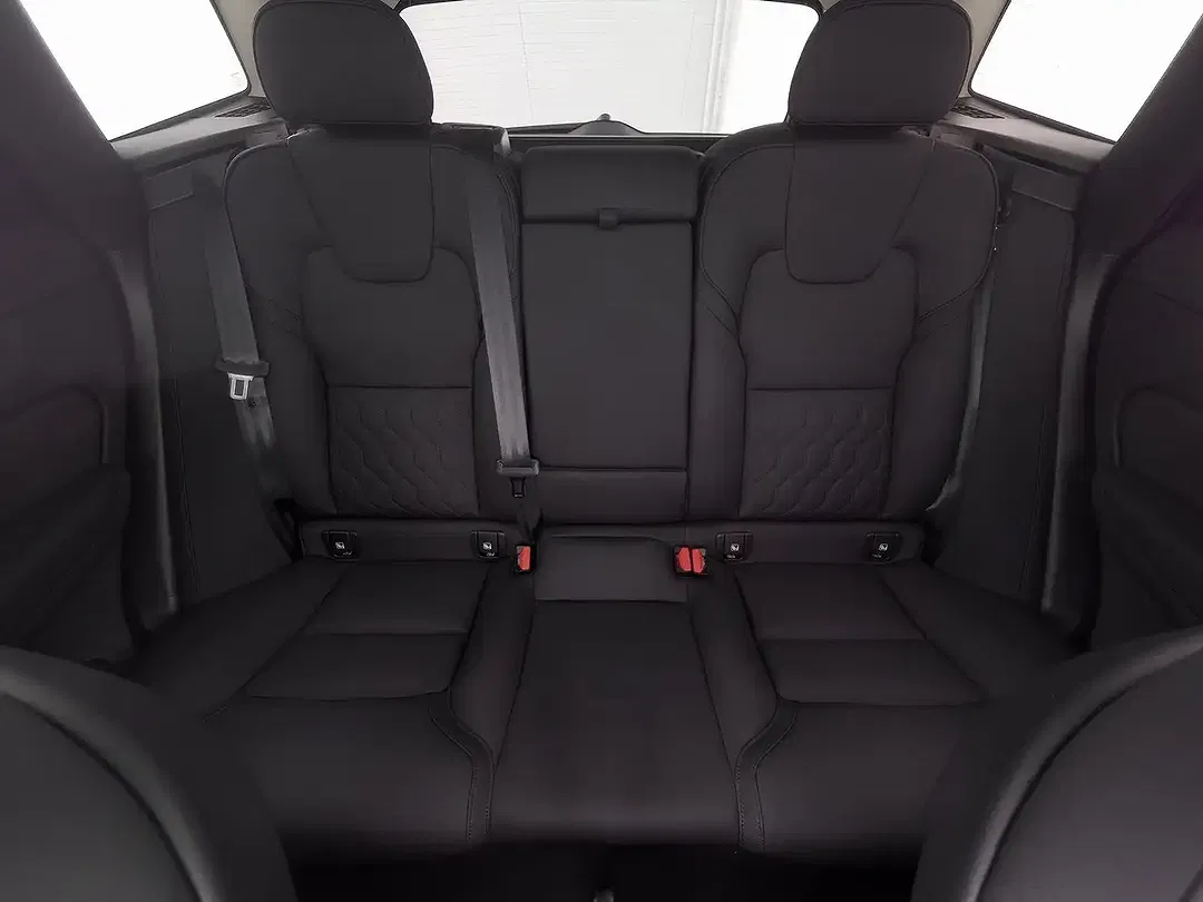 Volvo XC60 T8 AWD Ultra Bright - Thumbnail 4