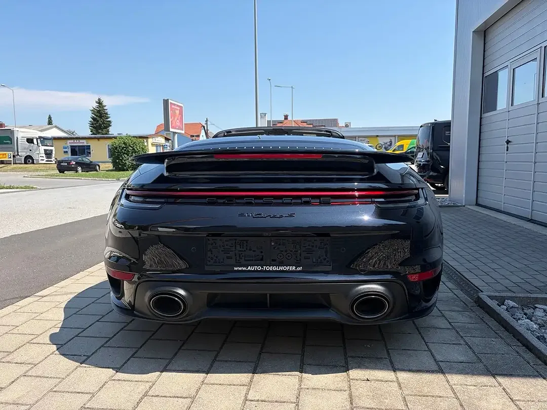 Porsche 911 Turbo S Cabriolet - Thumbnail 5