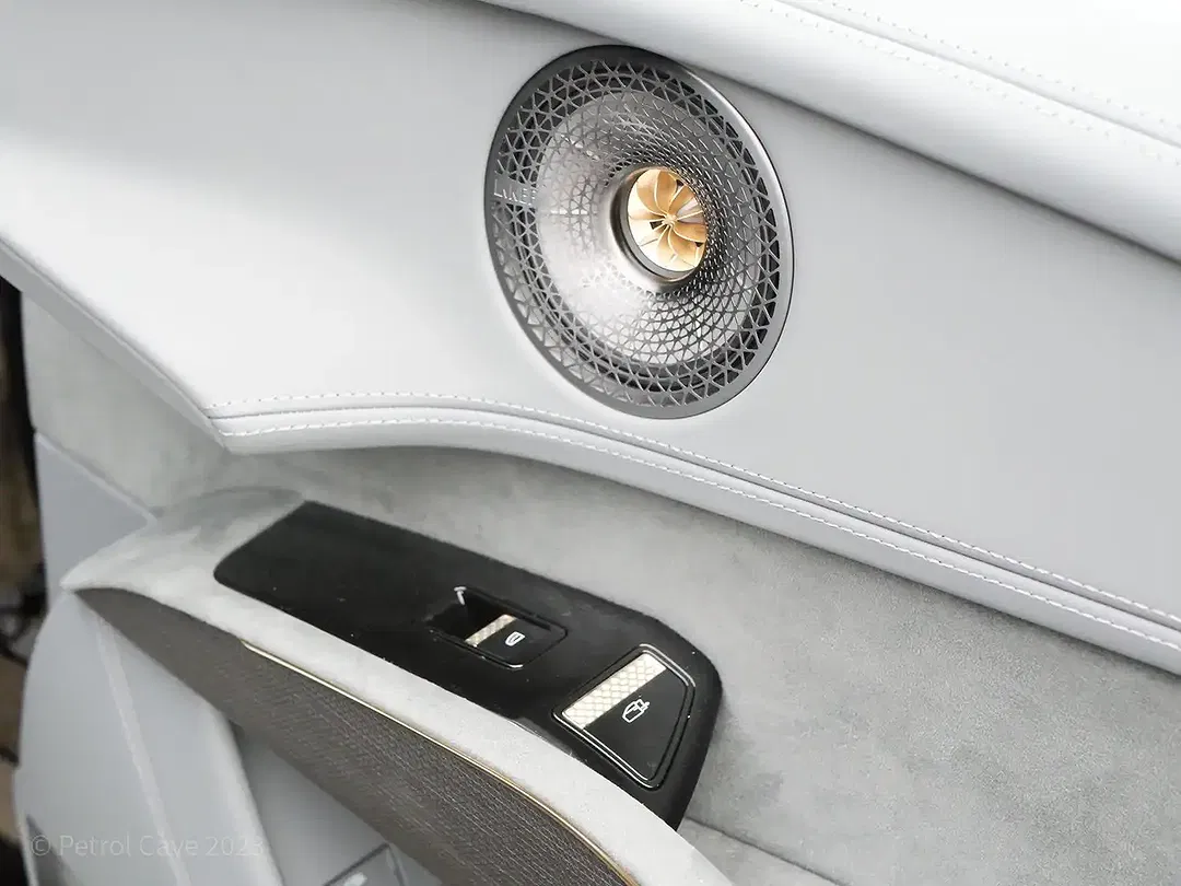 Lotus Eletre S - Thumbnail 14