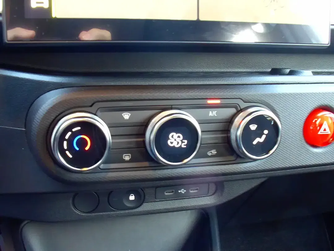 Renault Twingo E-Tech Evolution Urban - foto 14