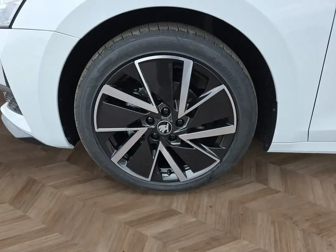 Skoda Octavia 1.5 TSI MHEV Combi Sportline - Thumbnail 14