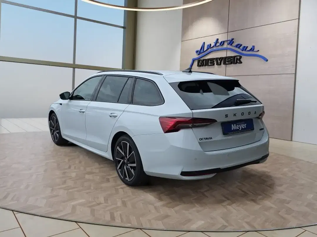 Skoda Octavia 1.5 TSI MHEV Combi Sportline - Thumbnail 3