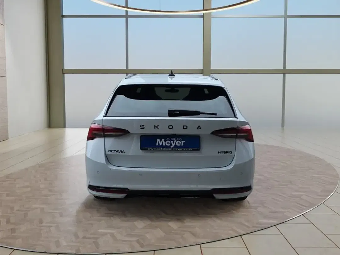 Skoda Octavia 1.5 TSI MHEV Combi Sportline - Thumbnail 4