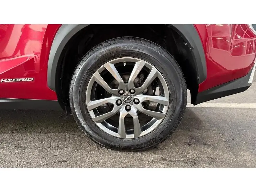 Lexus NX 300h Executive - Thumbnail 9