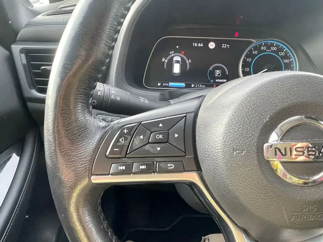 Nissan Leaf Tekna - Thumbnail 13