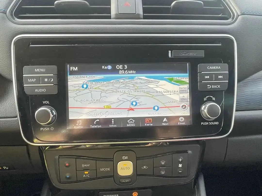 Nissan Leaf Tekna - Thumbnail 14