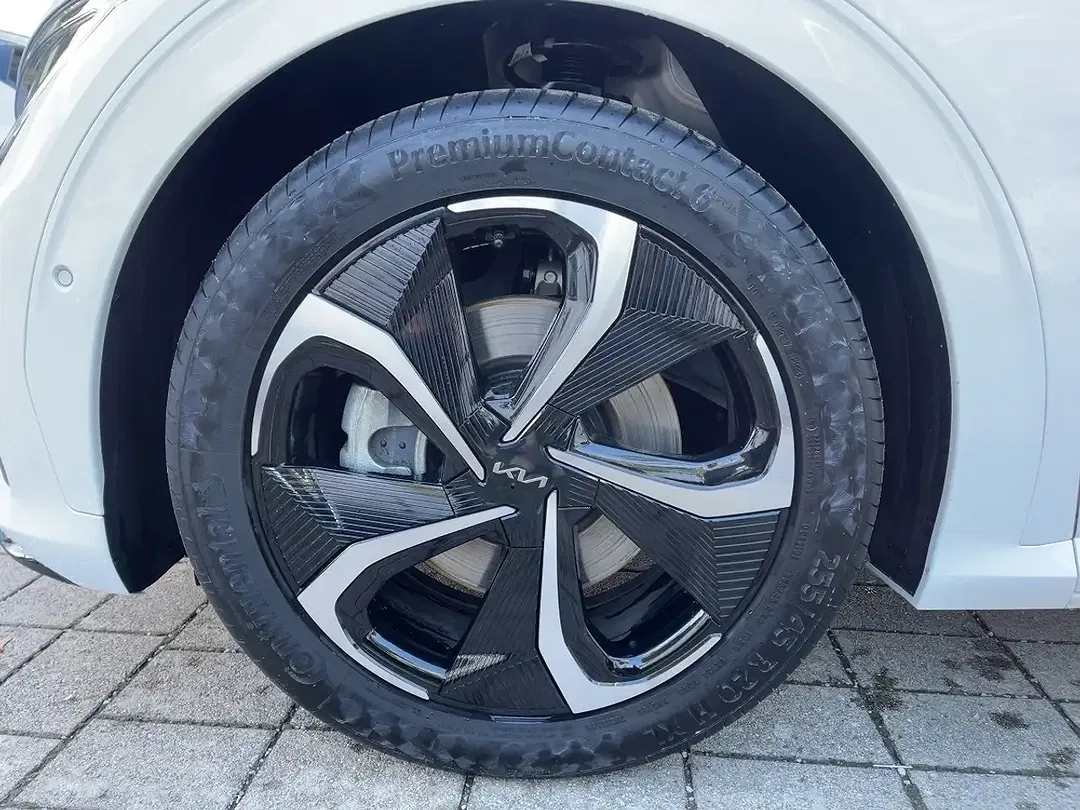 Kia EV6 GT-Line - Thumbnail 8