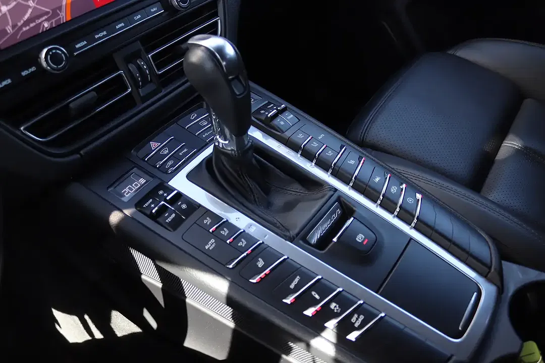 Porsche Macan 2.0 PDK Turbo - foto 15