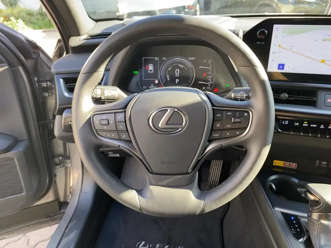 Lexus UX 250h Executive Line - Thumbnail 14
