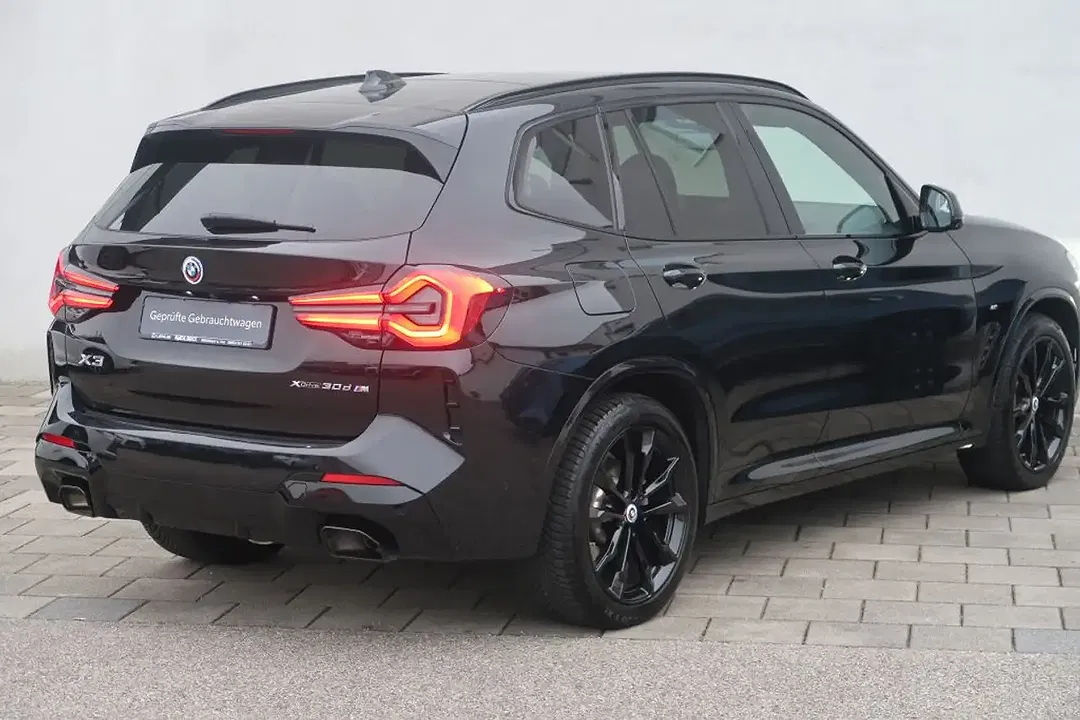 BMW X3 AUT xDrive - Thumbnail 4