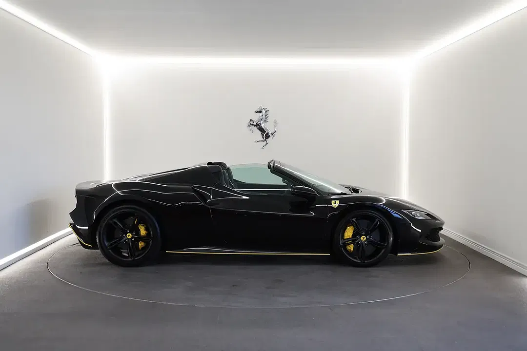 Ferrari 296 GTS Atelier - Thumbnail 10