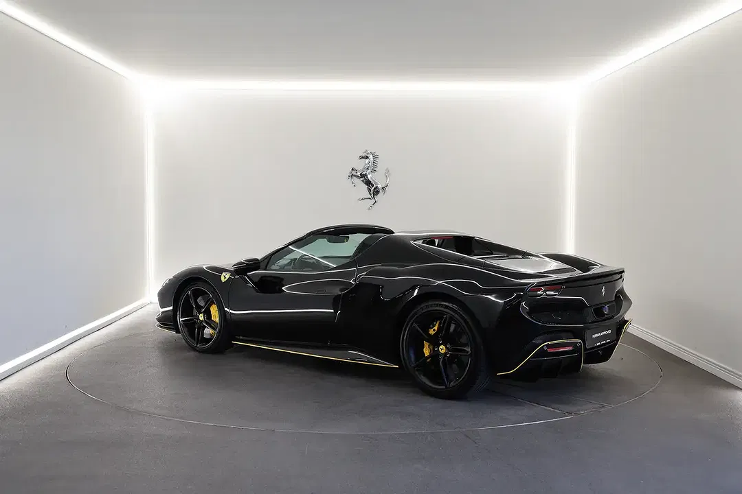 Ferrari 296 GTS Atelier - Thumbnail 4
