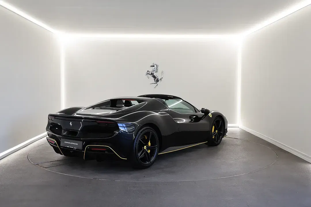 Ferrari 296 GTS Atelier - Thumbnail 8