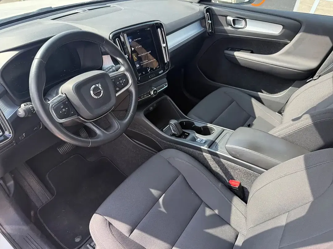 Volvo XC40 AUT Momentum Pro - Thumbnail 10
